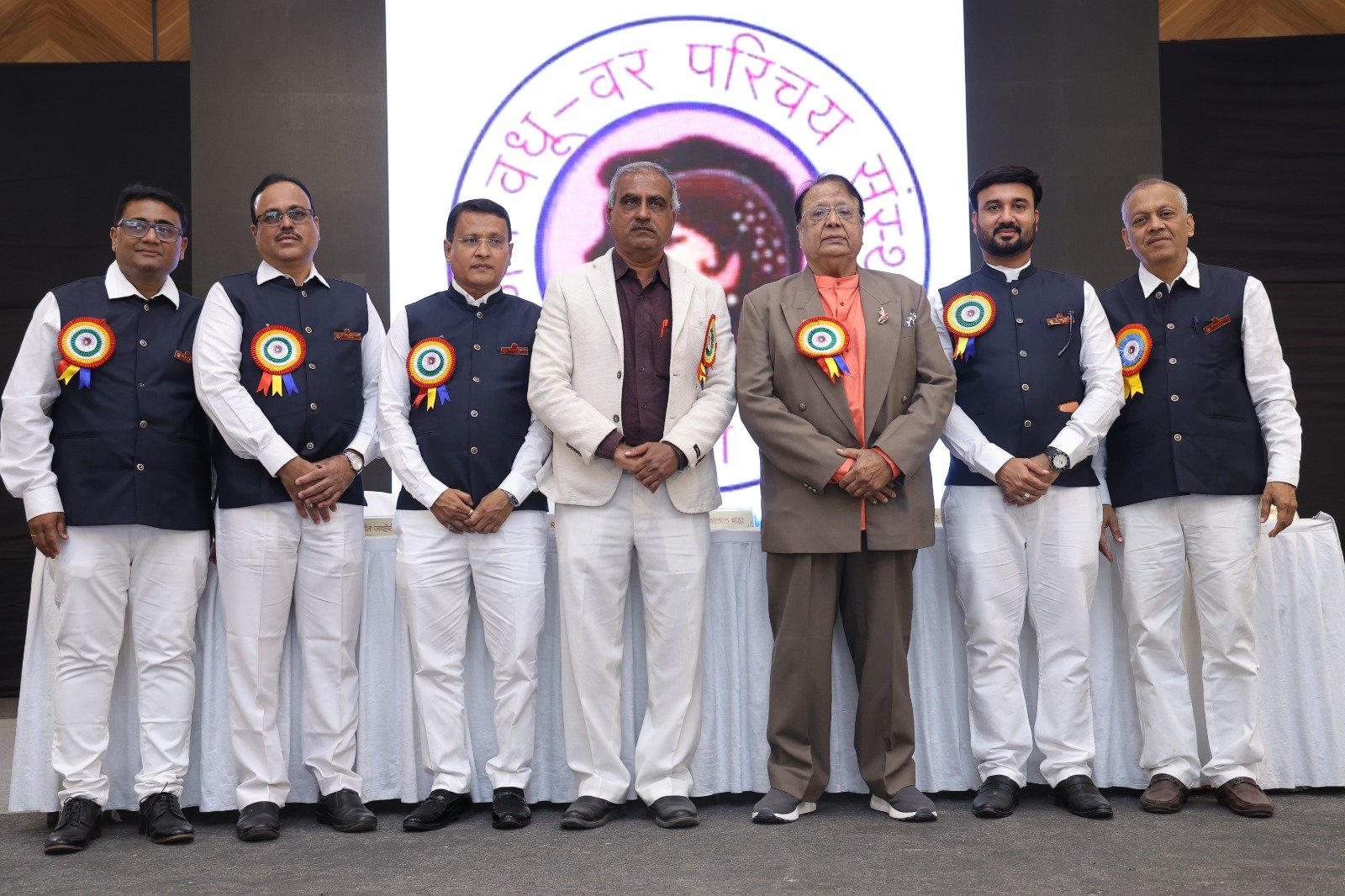 Jain Vadhu Var Parichay Sanstha - Team